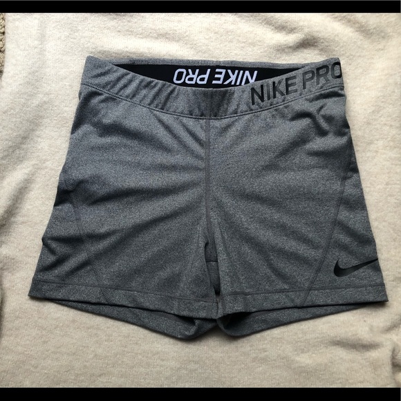 Nike Pants - 🌸Nike Women’s Pro Short🌸